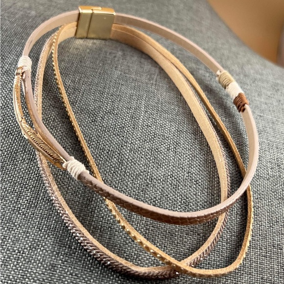 Leather Choker layered  Necklace  New - Picture 2 of 3